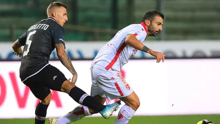 Nicola Ceravolo in azione durante Padova-Pro Vercelli del 2021