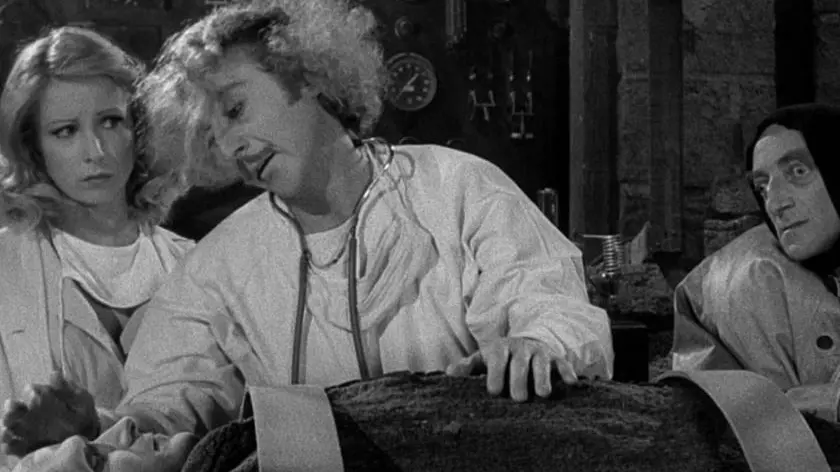 Gene Wilder (C) in un fermo immagine del film "Frankenstein Junior". ANSA/WIKIPEDIA +++EDITORIAL USE ONLY - NO SALES+++