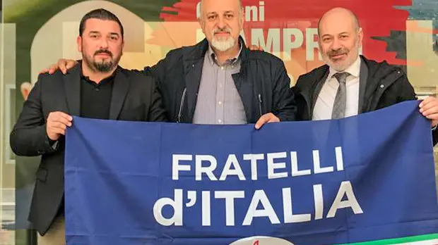 Monselice (PD), 16 aprile 2019. Il candidato Sindaco Gianni Mamprin assieme a due autorità, Nella foto: Gianni Mamprin (al centro) assieme a Damiano Stefan (a destra) e Gianluca Piva (a sinistra).
