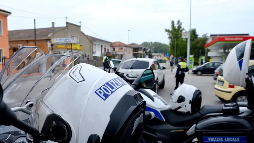 Controlli per il blocco anti-smog in via Annibale da Bassano