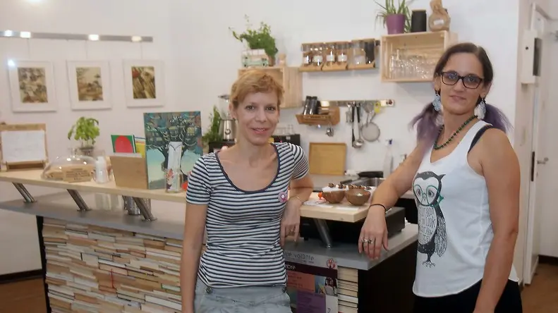 TOME’-AGENZIA BIANCHI-PADOVA - TITOLARI NEGOZIO LA VOLPE VOLANTE. DA SX: OLIVERA E FRANCESCA