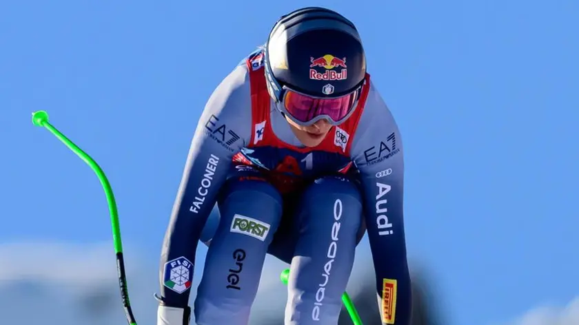 epa11073275 Sofia Goggia of Italy competes in the Women's Downhill race at the FIS Alpine Skiing World Cup in Zauchensee, Austria, 13 January 2024. EPA/CHRISTIAN BRUNA