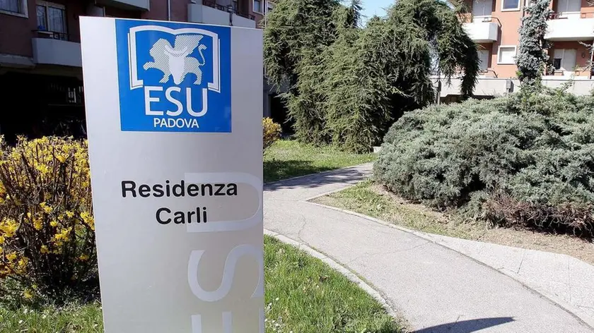 in foto la residenza carli - universita' - esu