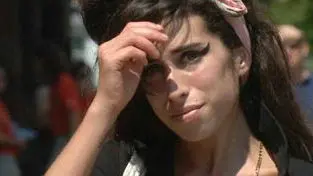 Amy Winehouse. Polemiche sugli organizzatori del tour: «Non era in grado di farcela»