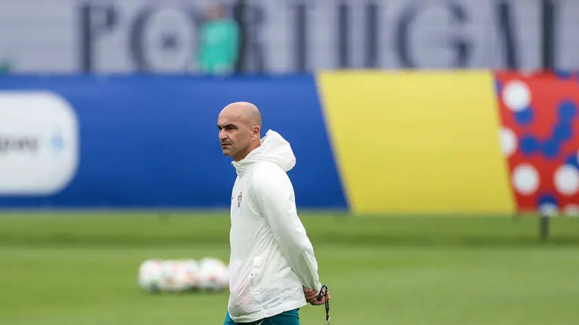 epa11415980 Portugal head coach Roberto Martinez participates in a training session of the team in Harsewinkel, Germany, 16 June 2024. The Portuguese national soccer team is based in Marienfeld, Harsewinkel during the UEFA EURO 2024. EPA/MIGUEL A. LOPES