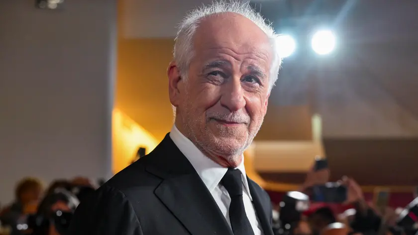 Italian actor Toni Servillo arrives for the premiere of ‘Iddu (Sicilian letters)’ at the 81st annual Venice International Film Festival, in Venice, Italy, 05 September 2024. The movie is presented in the official competition 'Venezia 81' at the festival running from 28 August to 07 September 2024. ANSA/ETTORE FERRARI