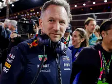 epa11737550 Red Bull Racing team principal Christian Horner (C) before the Formula One Las Vegas Grand Prix at the Las Vegas Strip Circuit in Las Vegas, Nevada, USA, 23 November 2024. EPA/SHAWN THEW
