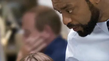 (L-R) JULIA ROBERTS and CHIWETEL EJIOFOR star in SECRET IN THEIR EYES