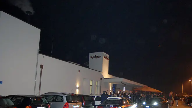 Belluco Controllo dei Carabinieri al locale "Fight club" di Monselice. ph. Zangirolami
