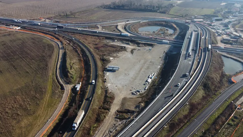 I lavori in corso per la realizzazione della terza corsia a Portogruaro