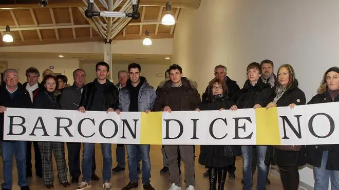 De Marchi Treviso protesta consiglio provinciale residenti Barcon contro nuova area industriale