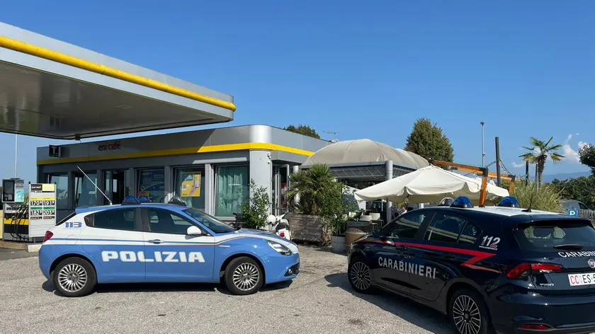 Risse e aggressioni, chiuso per un mese l’Eni caffè di Tombolo