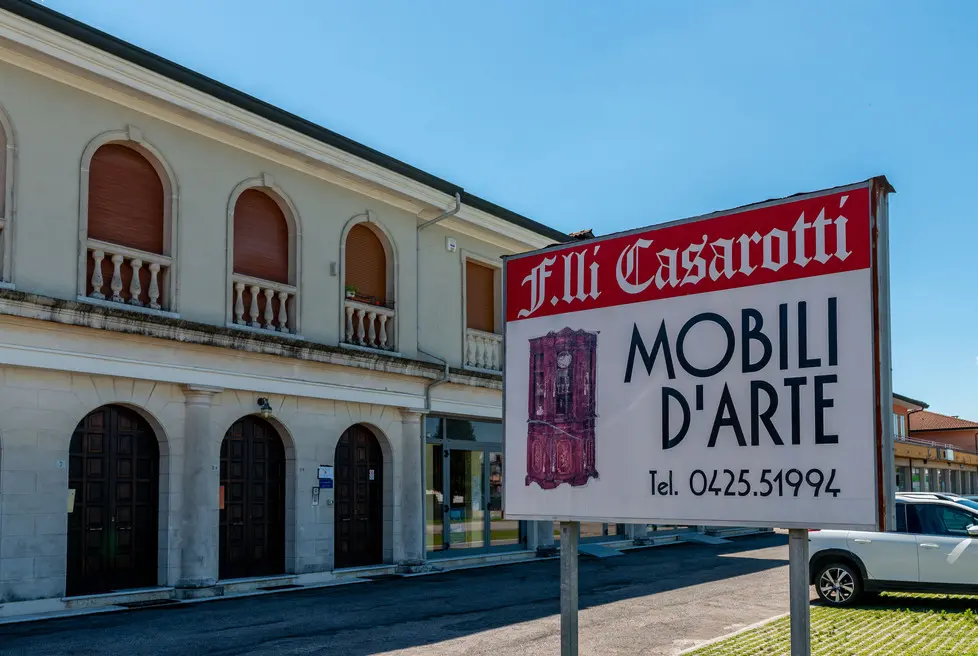 Masi (PD), 18 luglio 2020. Incendio al mobilificio Casarotti di Masi. Nella foto: l'esterno del mobilificio Casarotti di Masi