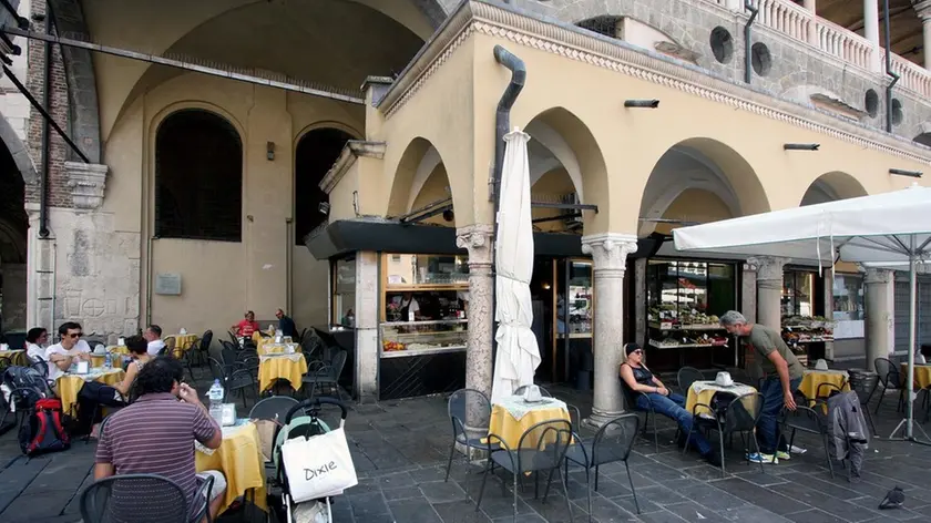 BARON - AGENZIA BIANCHI - PADOVA - BAR OSEI