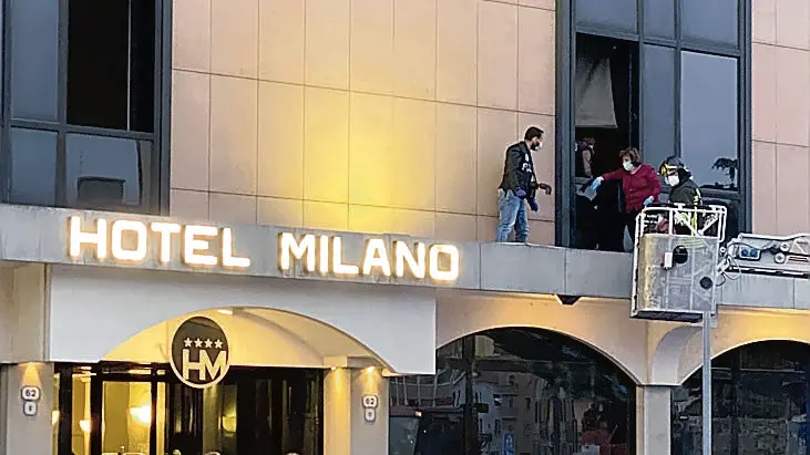 MALFITANO -AGENZIA BIANCHI-PADOVA- SUICIDIO HOTEL MILANO