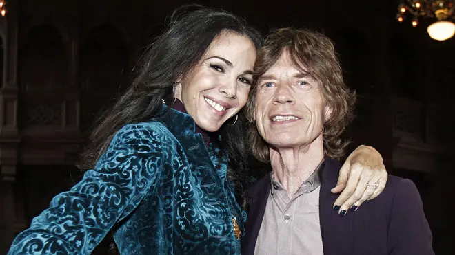 Foto LaPresse.FOTO DI REPERTORIO.18/03/2014.Jagger, la compagna trovata morta......FILE - This Feb. 16, 2012 file photo shows singer Mick Jagger, right, with designer L’Wren Scott after her Fall 2012 collection was modeled during Fashion Week, in New York. Scott, a fashion designer, was found dead Monday, March 17, 2014, in Manhattan of a possible suicide. (AP Photo/Richard Drew, File)