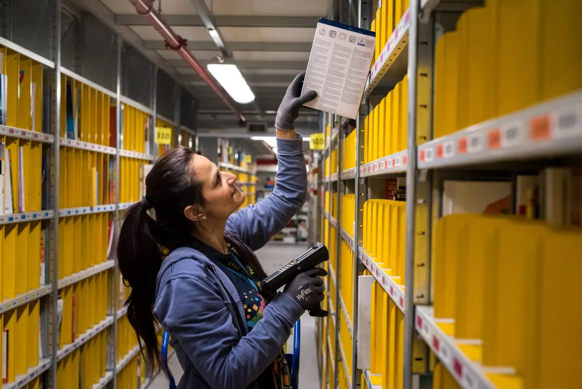 Una picker al lavoro