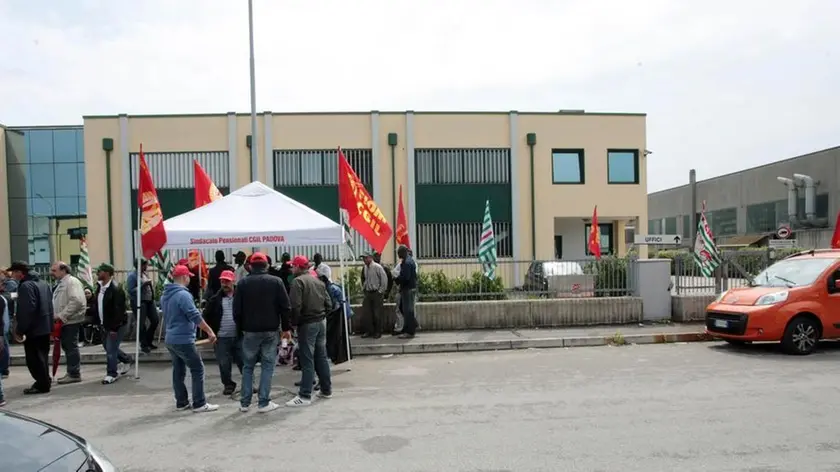 BELLUCO.SCIOPERO DITTA FILIPPI SAN GIORGIO DELLE PERTICHE