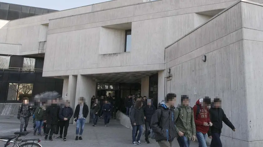 L’istituto Severi è uno dei quattro nei quali sono previsti interventi di riparazione