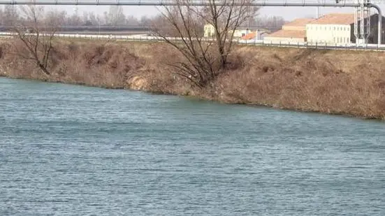 LIVIERI.FIUME BRENTA LUOGO SUICIDIO GARBO SANTA MARGHERITA DI CODEVIGO