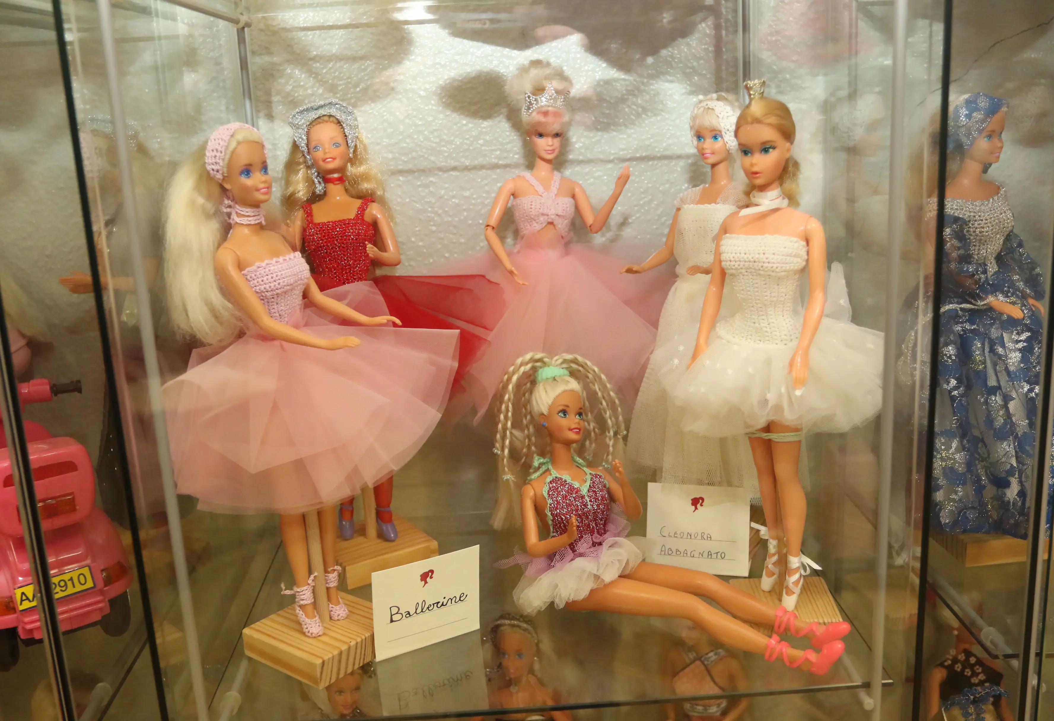 PRANDI . AG.FOTOFILM . PORTOBUFFOLE' . MOSTRA -BARBIE COMPIE 60 ANNI-