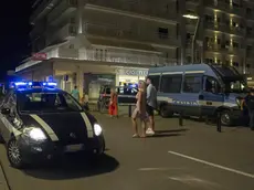 Forze dell'ordine in piazza Mazzini a Jesolo (foto archivio)