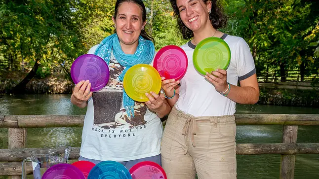 Monselice (PD), 30 settembre 2019. Prodotti per la casa ricavati da materiale riciclato. Nella foto: (da sinsitra a destra) Monica Buson, con la figlia Sara Bortolami