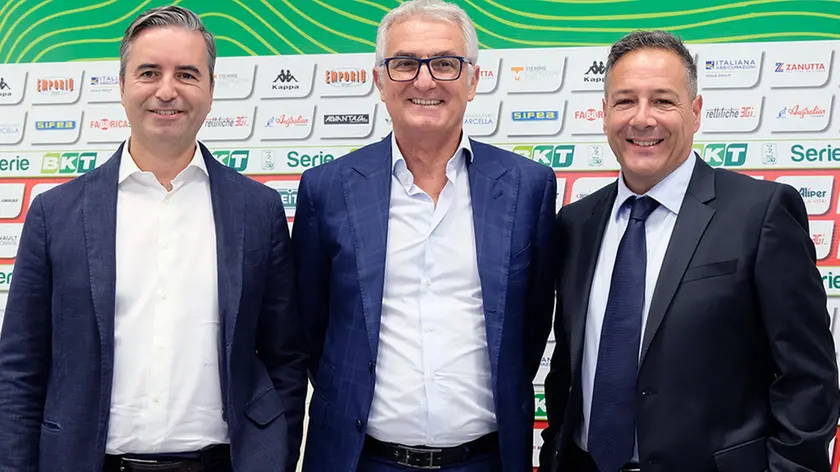 PRANDI-FOTOPIRAN-PADOVA-NUOVO SOCIO CALCIO PADOVA da sx pancolini,bonetto,destro