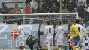 CHE IMPRESA! Arcaba sta per esultare: è il primo gol del San Paolo a Treviso. I padovani hanno vinto in casa della capolista al Tenni 2-0