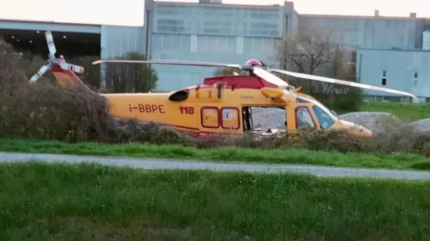 L'elicottero del 118 arrivato sul luogo dell'incidente