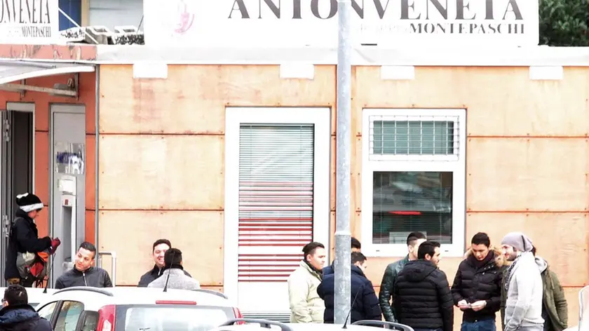FERRO - NOMADI IN OSPEDALE