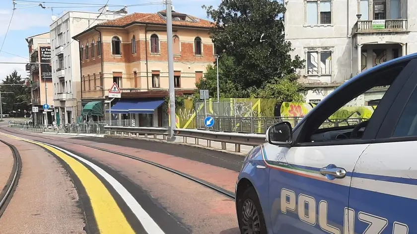 Gli incontri avvenivano in un affittacamere vicino al cavalcavia Borgomagno, in auto o a casa dei clienti