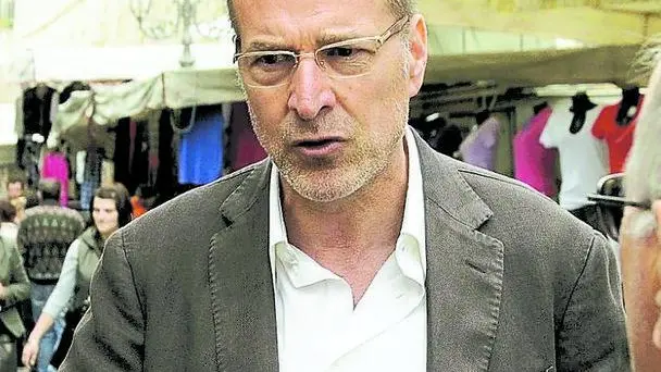 Feltre, 15 maggio 2009. Il presidente della provincia di Belluno e candidato alle prossime elezioni provinciali Sergio Reolon si è recato al mercato di Feltre per dialogare con i suoi potenziali elettori. Nel corso della mattinata si è parlato di problematiche della provincia e dei traguardi raggiunti in questi ultimi 4 anni di carica.