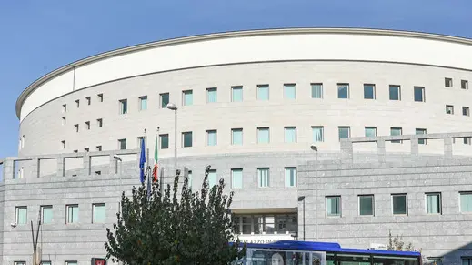 SBRISSA-AGENZIA BIANCHI-PADOVA-ESTERNI TRIBUNALE DI PADOVA