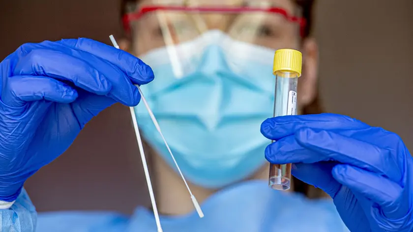 26/03/2020 Amsterdam. Test drive-thru presso la sede AMC dell'ospedale, per lo screening di controllo dell'epidemia da coronavirus. *** Local Caption *** 00952193