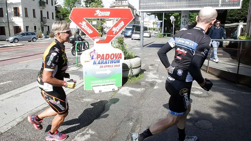 MARIAN - AGENZIA BIANCHI - PADOVA - SAGOMA MARATONA AL PIER 88