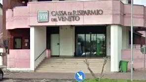 Lo storico immobile che ospitava Intesa Sanpaolo