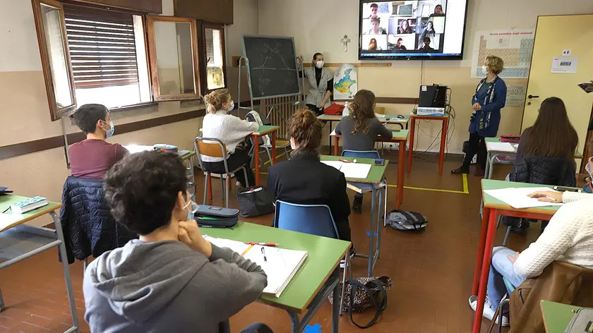 TOME' - AGENZIA BIANCHI - PADOVA - LICEO FERMI PER NUOVE REGOLE SCUOLA
