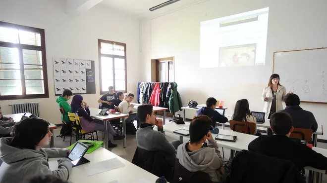 Ospedaletto Euganeo, 09.03.2013 Uso didattico dell'Ipad al collegio Manfredini Nella foto: nei banchi, Ipad e astucci ma non più quaderni Foto Zangirolami