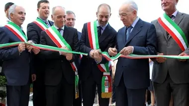 IL TAGLIO DEL NASTRO. Inaugurato il palazzetto dello sport finanziato dalla Fondazione Cariparo