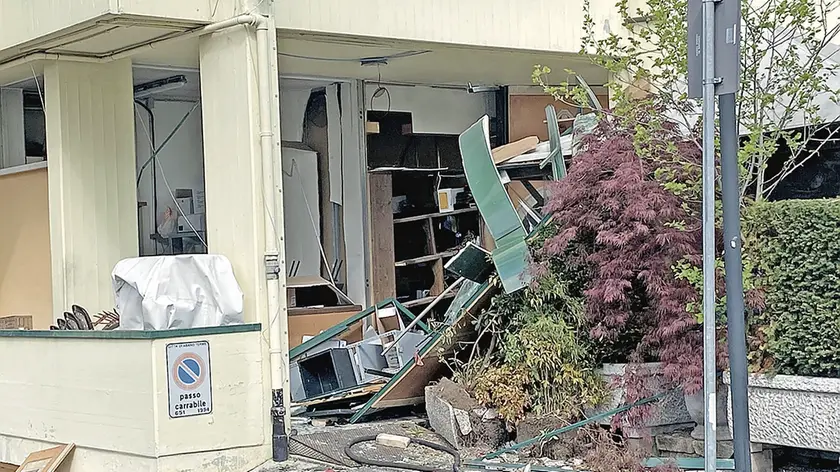 Il ristorante di Abano Terme dopo l’esplosione che ha reso inagibili i locali situati in un condominio via Previtali e ancora sotto sequestro