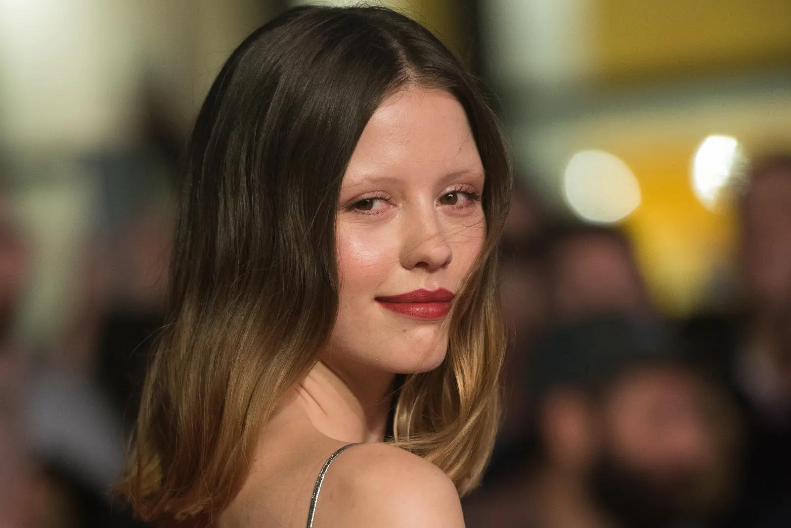 MIA GOTH arriva per l'horror di mezzanotte, "Pearl", sabato 3 settembre