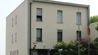 Il messaggio è pronto per l'invio con i seguenti file o collegamenti allegati: caserma cc piazzola sul brenta.jpg Nota: per proteggere il computer dai virus, le applicazioni di posta elettronica impediscono l'invio o la ricezione di alcuni tipi di allegati. Per determinare la modalità di gestione degli allegati, controllare le impostazioni di protezione della posta elettronica. - OPERATIVA. La caserma dei carabinieri di Piazzola