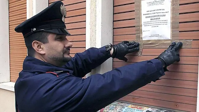 FERRO - CARABINIERI IN VIA MARGHERA