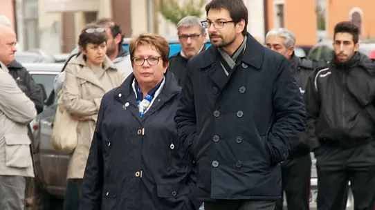 07/10/2013 montagnana, borgo dan marco funerale di Elisa Peria nella foto : L'arrivo del sindaco di Montagnana Loredana Borghesan con l'assessore mantovan ph zangirolami